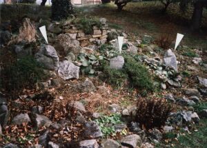 Ždánice - psí hřbitov v zámeckém parku